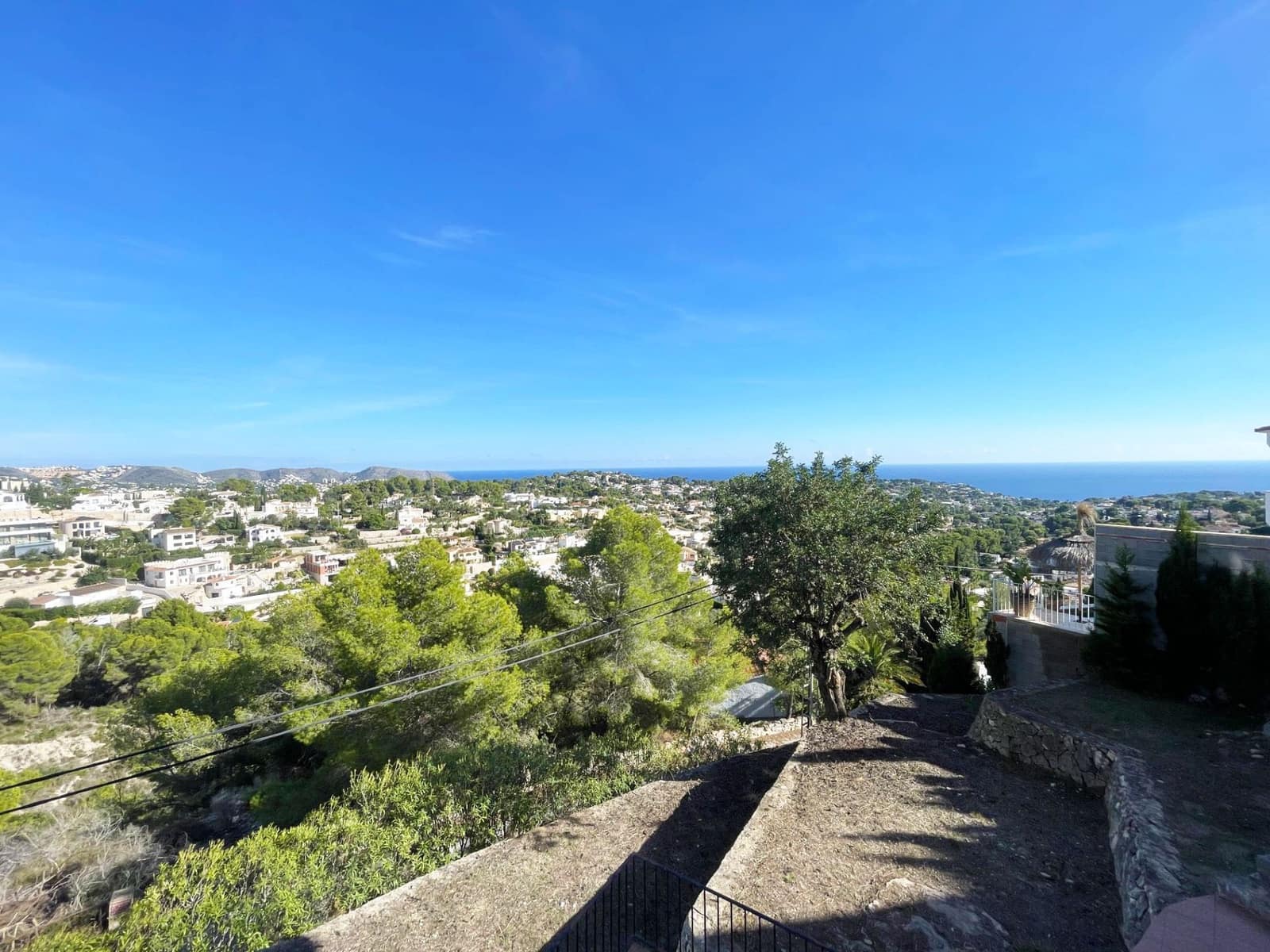 3 bedroom Villa for sale in Montemar with garage - € 520,000 (Ref: 10158979)