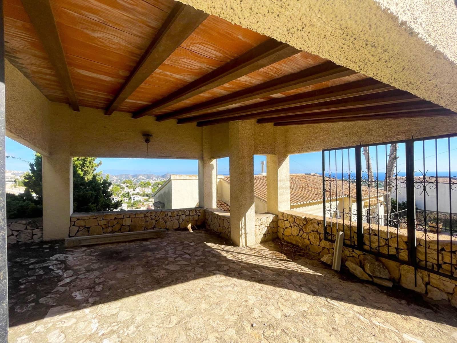 3 bedroom Villa for sale in Montemar with garage - € 520,000 (Ref: 10158979)