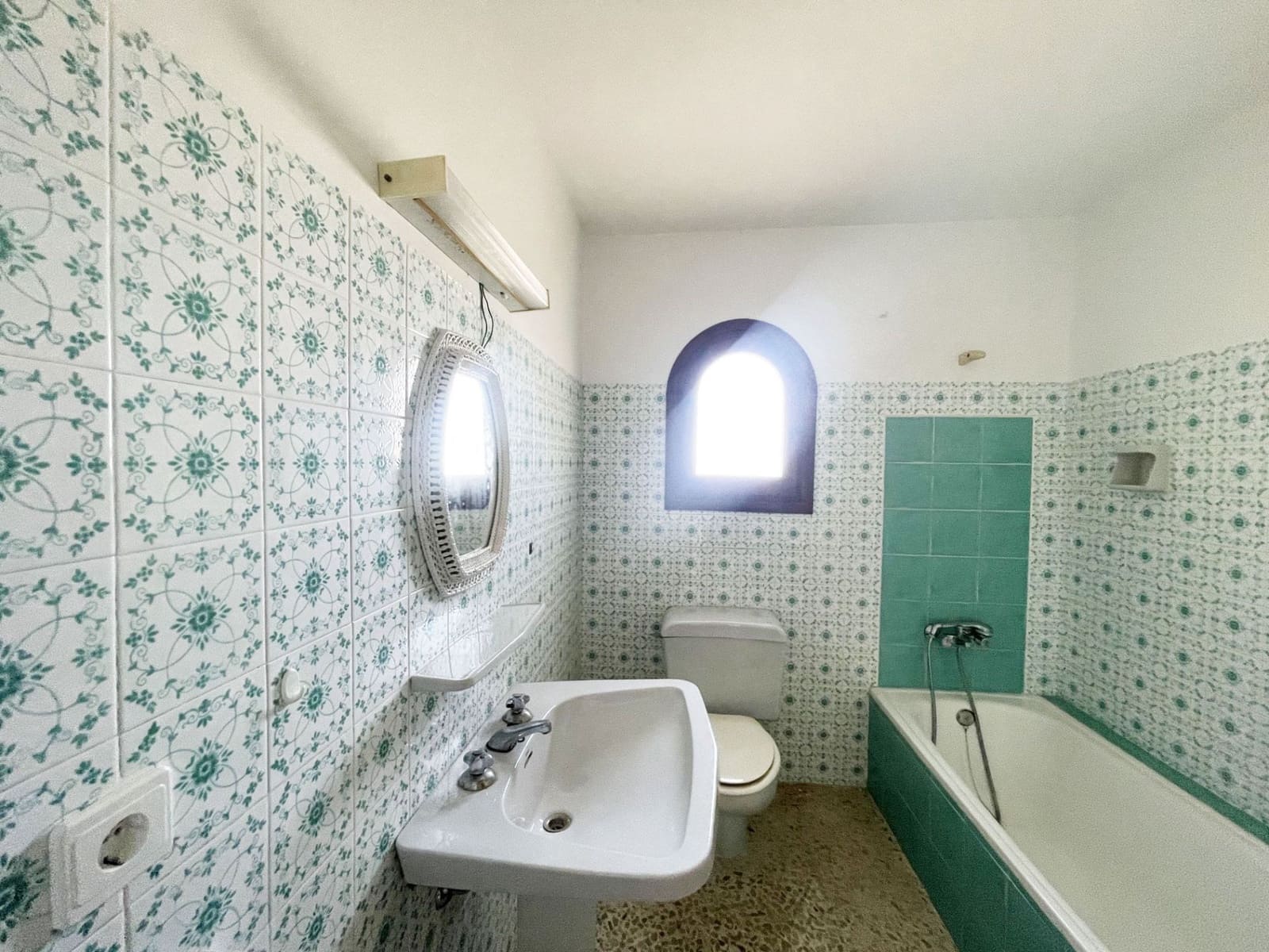 3 bedroom Villa for sale in Montemar with garage - € 520,000 (Ref: 10158979)