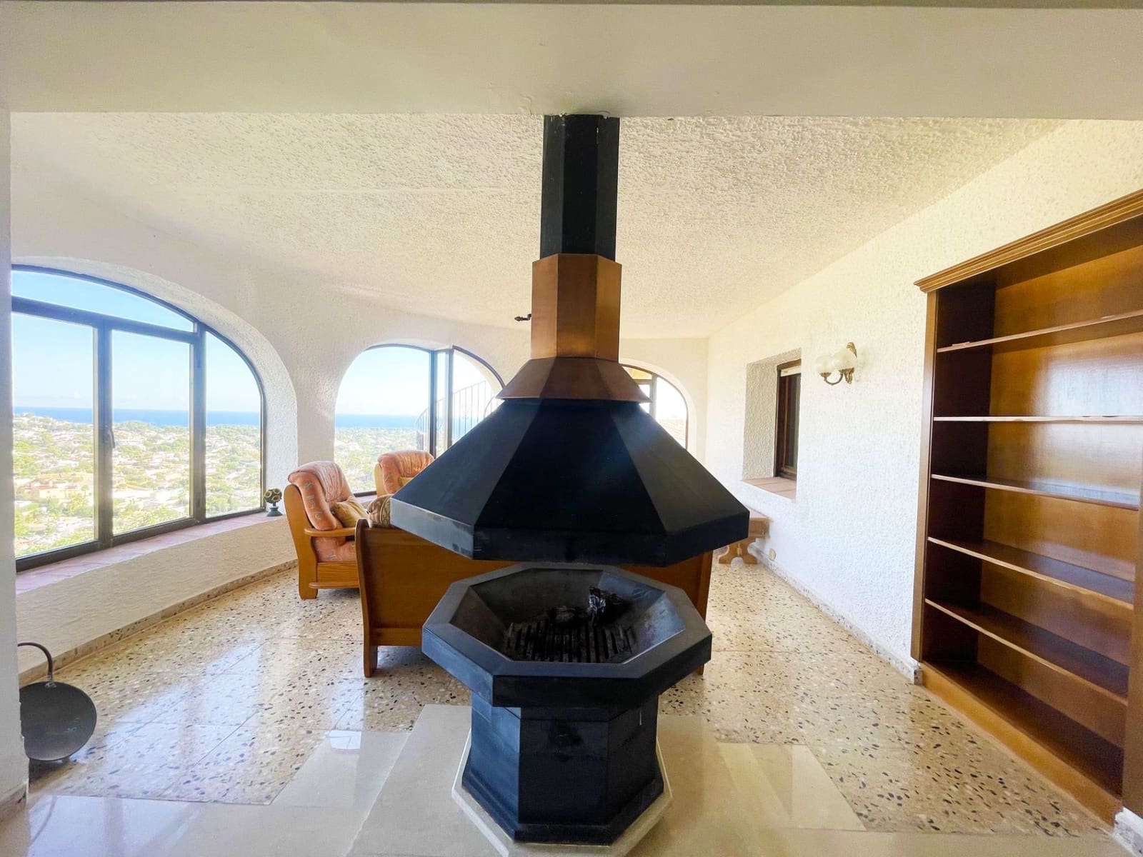 3 bedroom Villa for sale in Montemar with garage - € 520,000 (Ref: 10158979)