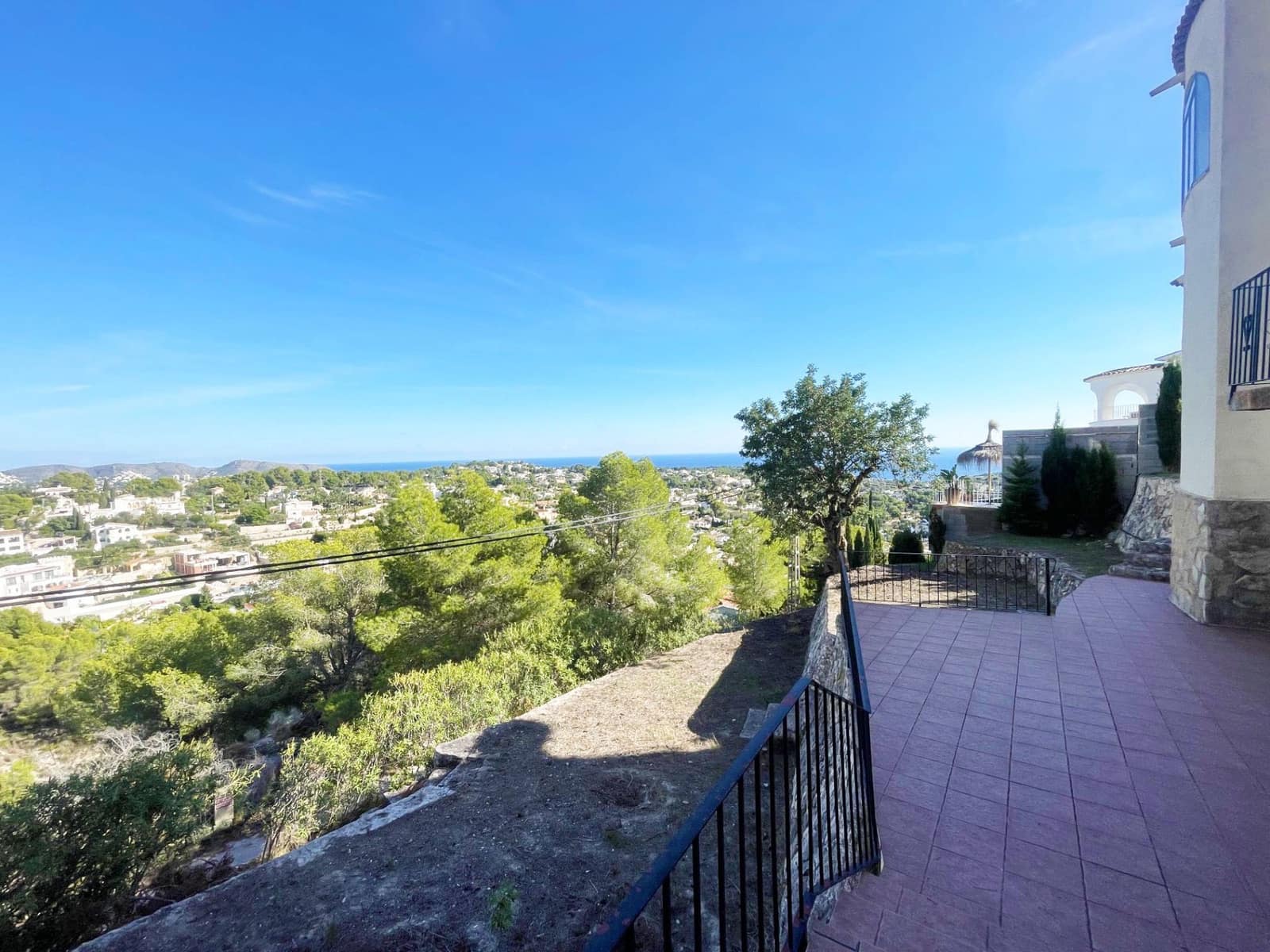 3 bedroom Villa for sale in Montemar with garage - € 520,000 (Ref: 10158979)