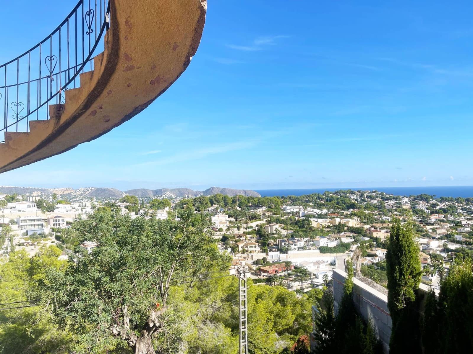 3 bedroom Villa for sale in Montemar with garage - € 520,000 (Ref: 10158979)