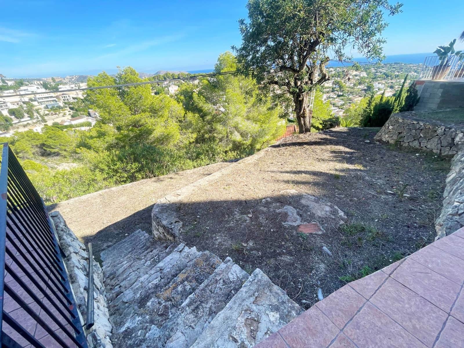 3 bedroom Villa for sale in Montemar with garage - € 520,000 (Ref: 10158979)