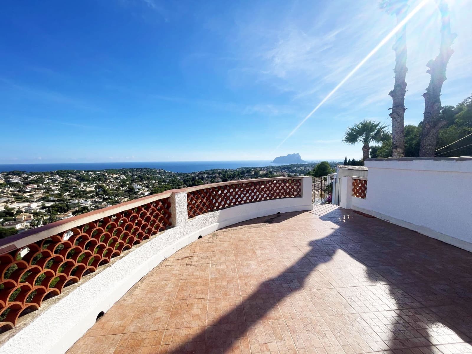 3 bedroom Villa for sale in Montemar with garage - € 520,000 (Ref: 10158979)