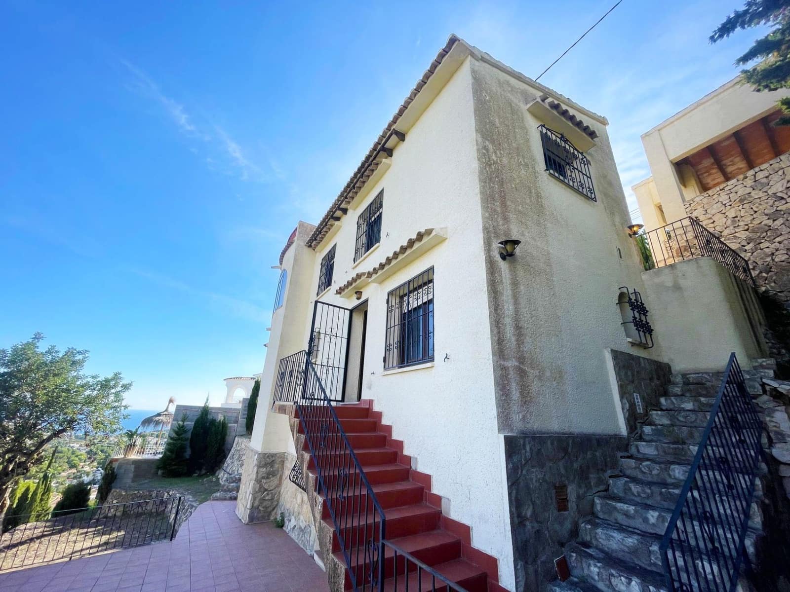 3 bedroom Villa for sale in Montemar with garage - € 520,000 (Ref: 10158979)