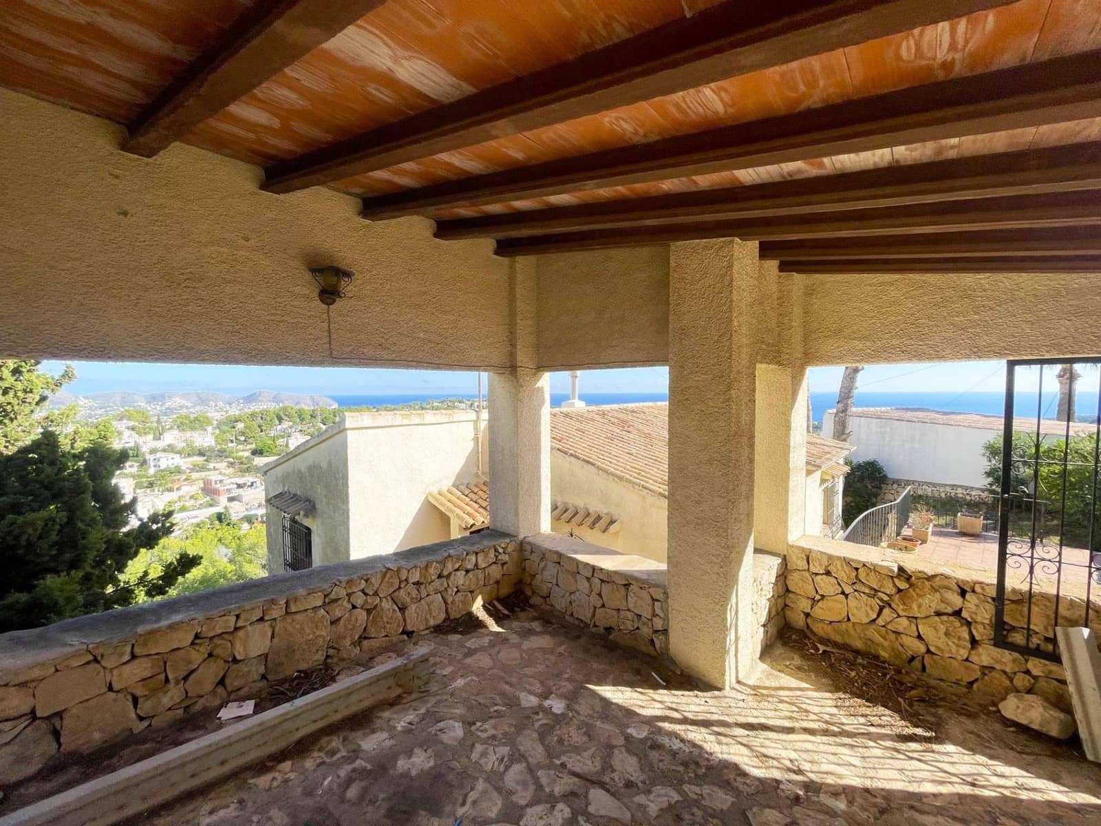3 bedroom Villa for sale in Montemar with garage - € 520,000 (Ref: 10158979)