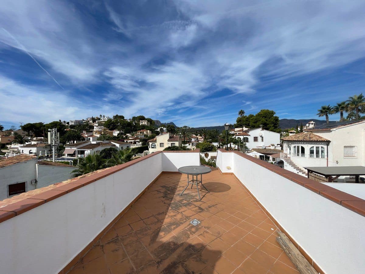 4 soverom Villa til salgs i Calpe / Calp med svømmebasseng garasje - € 459 000 (Ref: 10162114)