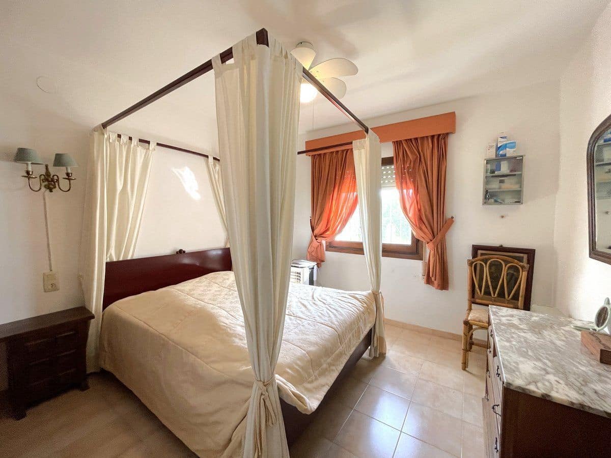 4 soverom Villa til salgs i Calpe / Calp med svømmebasseng garasje - € 459 000 (Ref: 10162114)