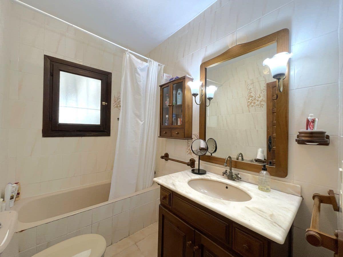 4 soverom Villa til salgs i Calpe / Calp med svømmebasseng garasje - € 459 000 (Ref: 10162114)