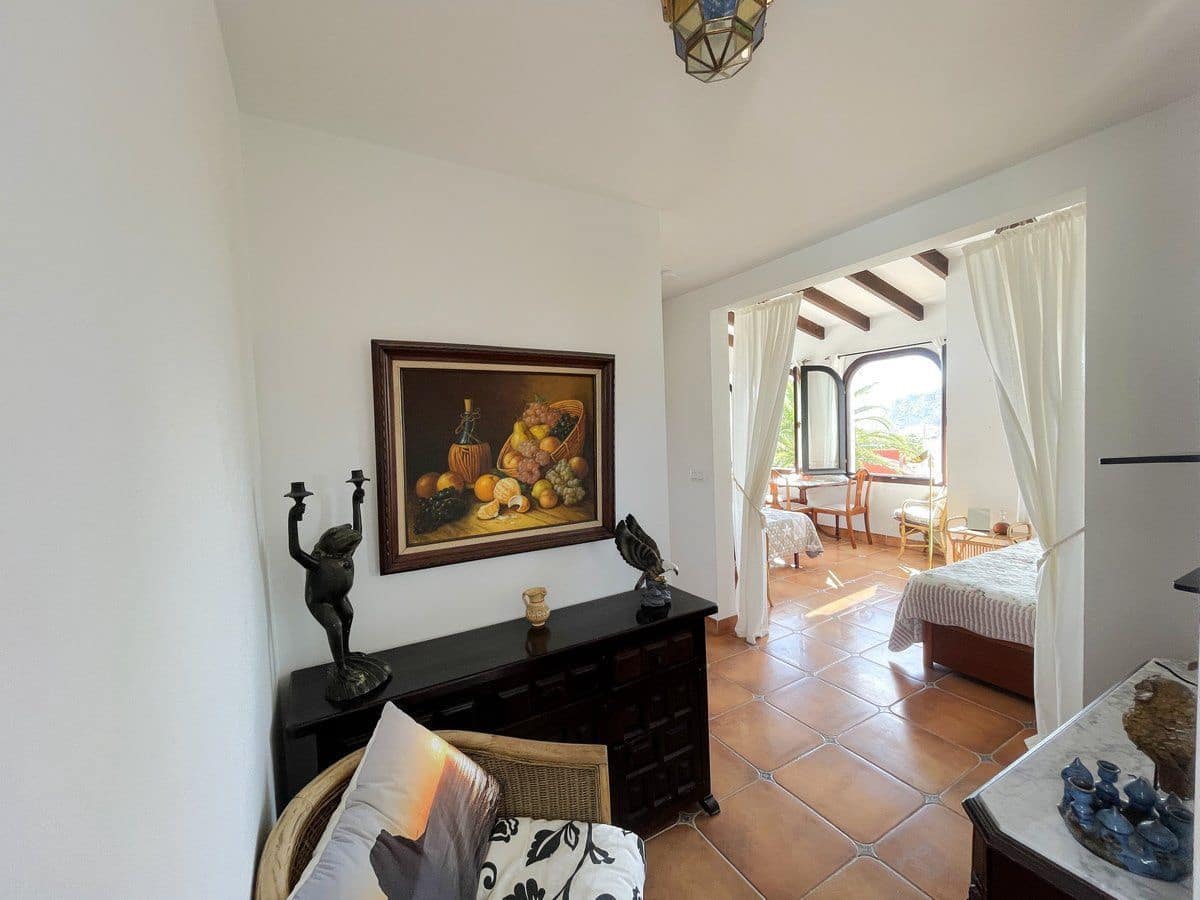4 soverom Villa til salgs i Calpe / Calp med svømmebasseng garasje - € 459 000 (Ref: 10162114)
