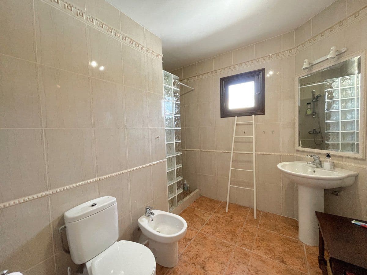 4 soverom Villa til salgs i Calpe / Calp med svømmebasseng garasje - € 459 000 (Ref: 10162114)