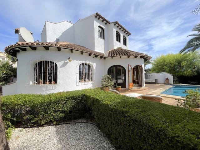 4 soverom Villa til salgs i Calpe / Calp med svømmebasseng garasje - € 459 000 (Ref: 10162114)