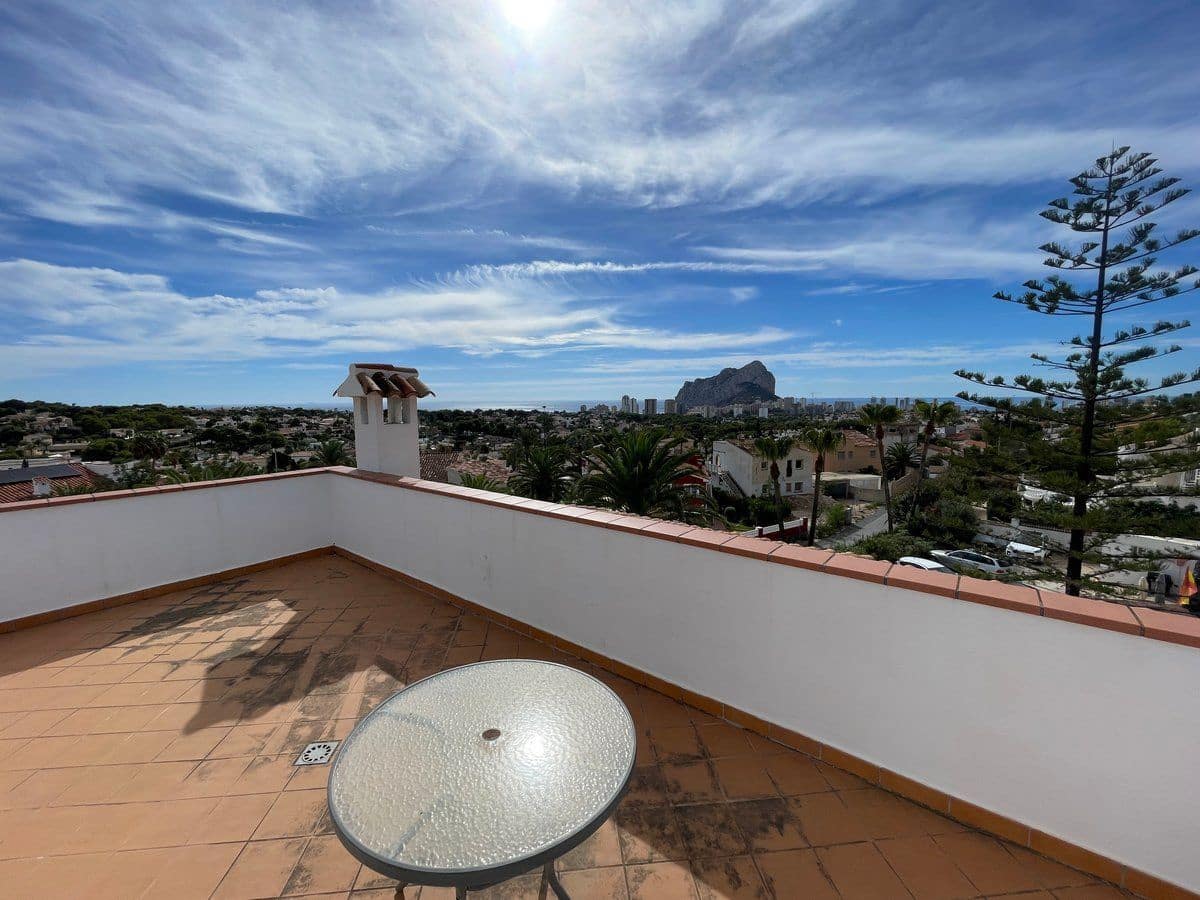 4 soverom Villa til salgs i Calpe / Calp med svømmebasseng garasje - € 459 000 (Ref: 10162114)