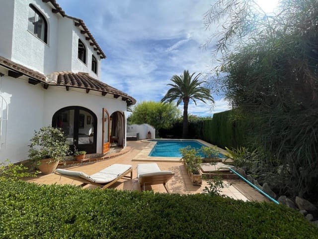 4 soverom Villa til salgs i Calpe / Calp med svømmebasseng garasje - € 459 000 (Ref: 10162114)
