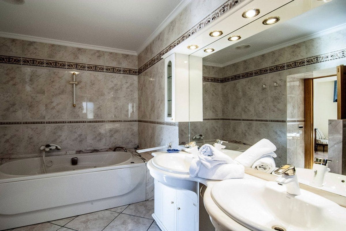 8 sypialnia Willa na sprzedaż w Benissa z basenem garażem - 2 995 000 € (Ref: 5866725)