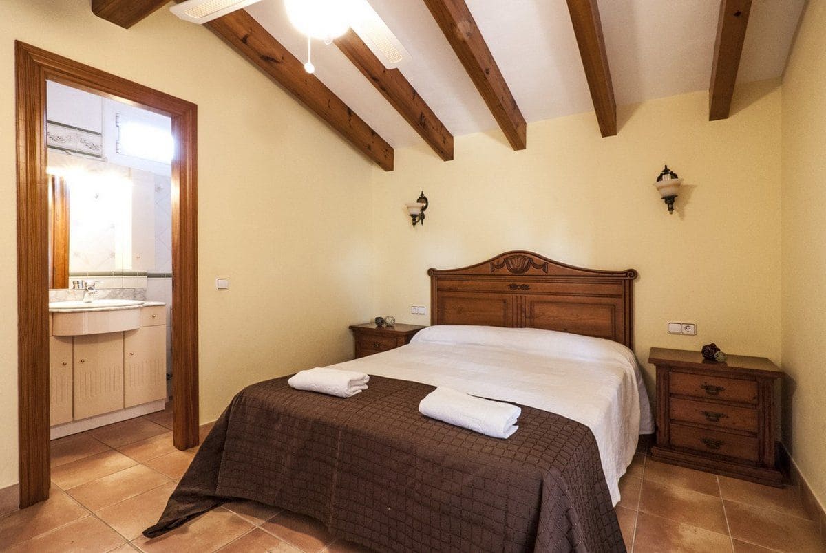 8 bedroom Villa for sale in Benissa with pool garage - € 2,995,000 (Ref: 6535836)