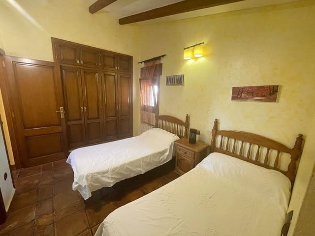 4 quarto Moradia para venda em Calpe / Calp com piscina garagem - 840 000 € (Ref: 7720137)