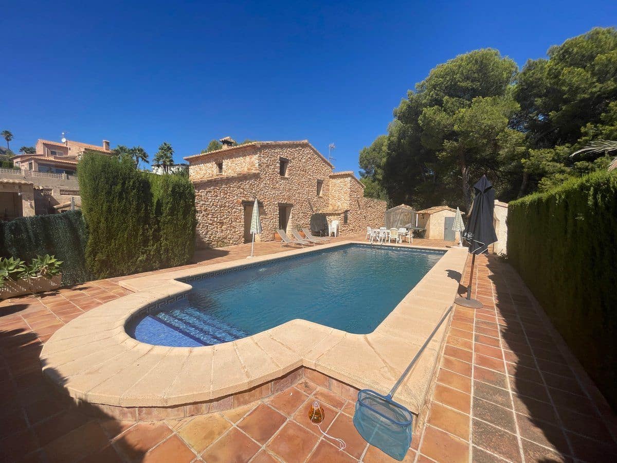 4 quarto Moradia para venda em Calpe / Calp com piscina garagem - 840 000 € (Ref: 7720137)