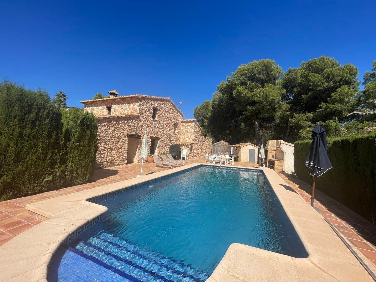 4 quarto Moradia para venda em Calpe / Calp com piscina garagem - 840 000 € (Ref: 7720137)