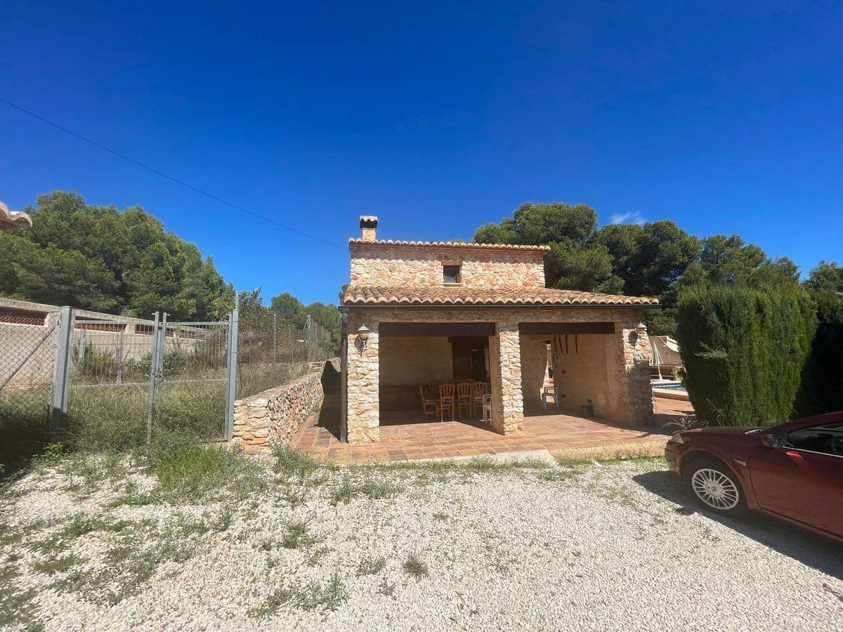 4 quarto Moradia para venda em Calpe / Calp com piscina garagem - 840 000 € (Ref: 7720137)