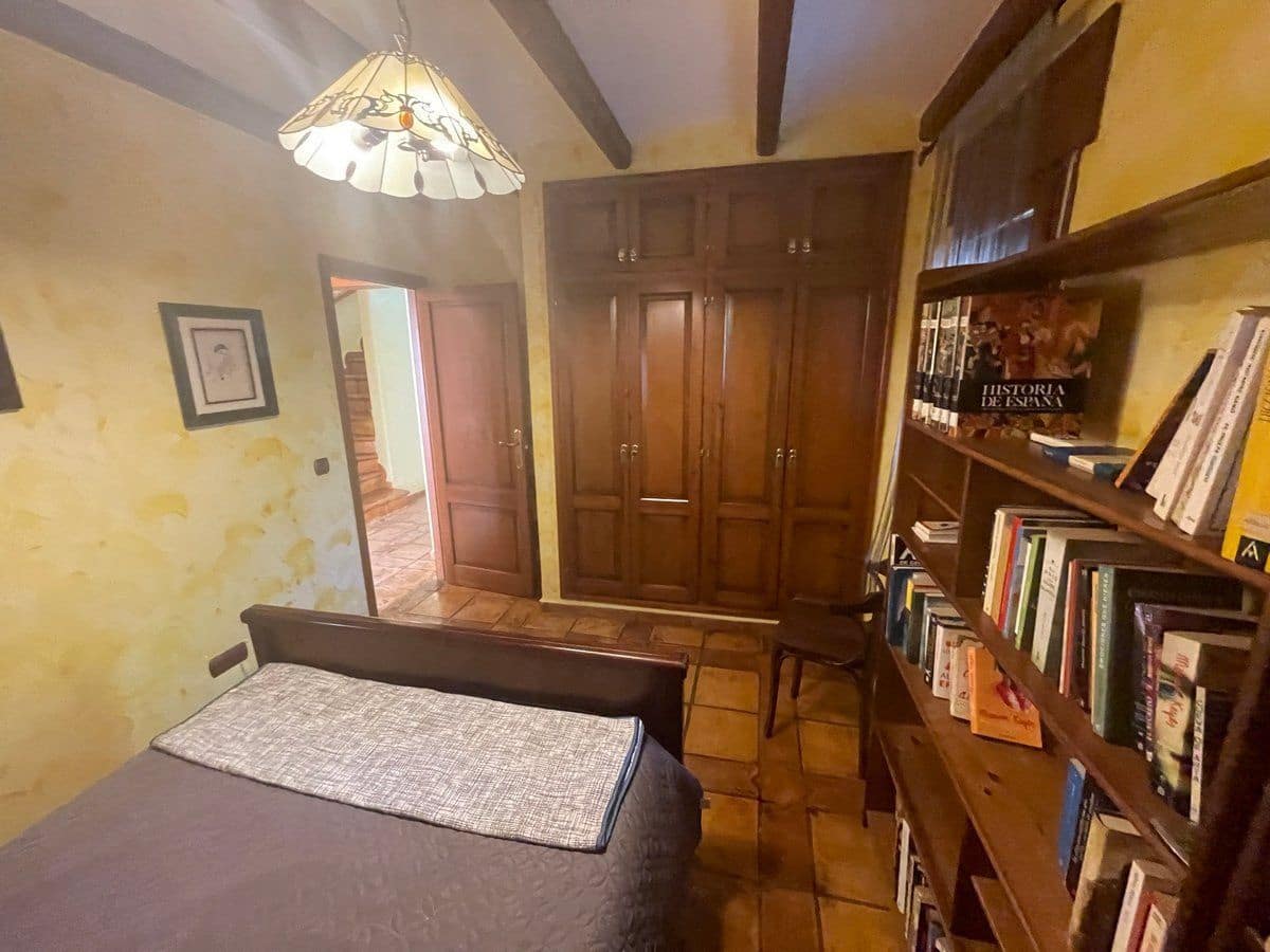 4 quarto Moradia para venda em Calpe / Calp com piscina garagem - 840 000 € (Ref: 7720137)