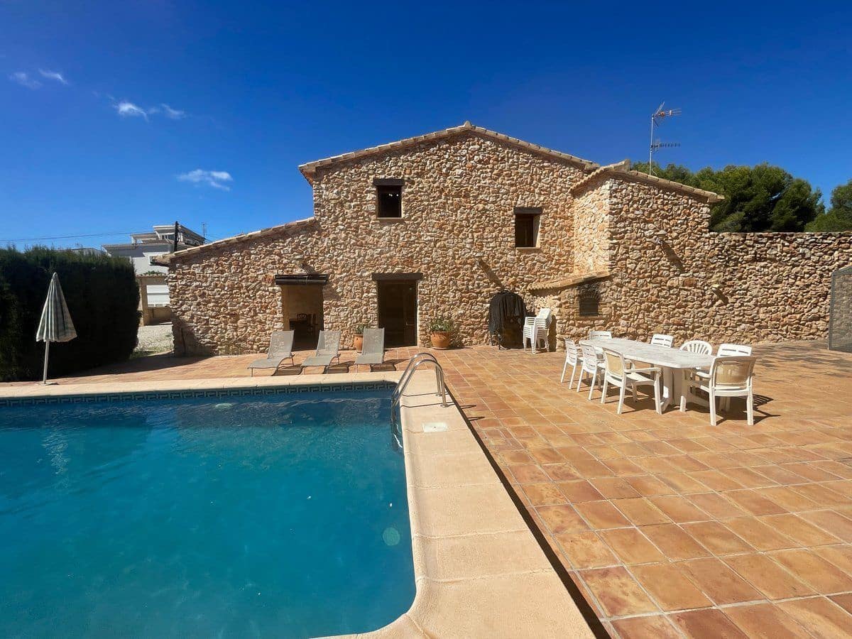 4 quarto Moradia para venda em Calpe / Calp com piscina garagem - 840 000 € (Ref: 7720137)