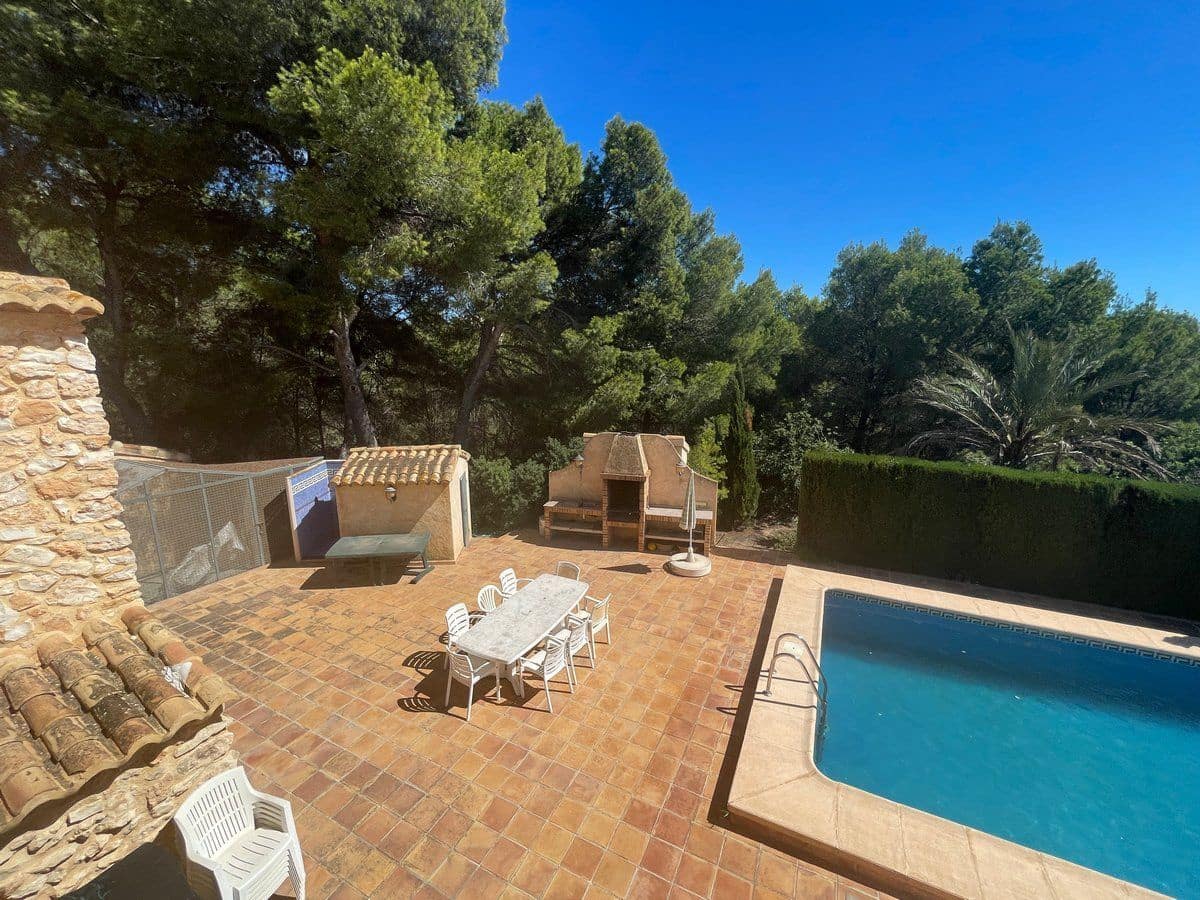 4 quarto Moradia para venda em Calpe / Calp com piscina garagem - 840 000 € (Ref: 7720137)