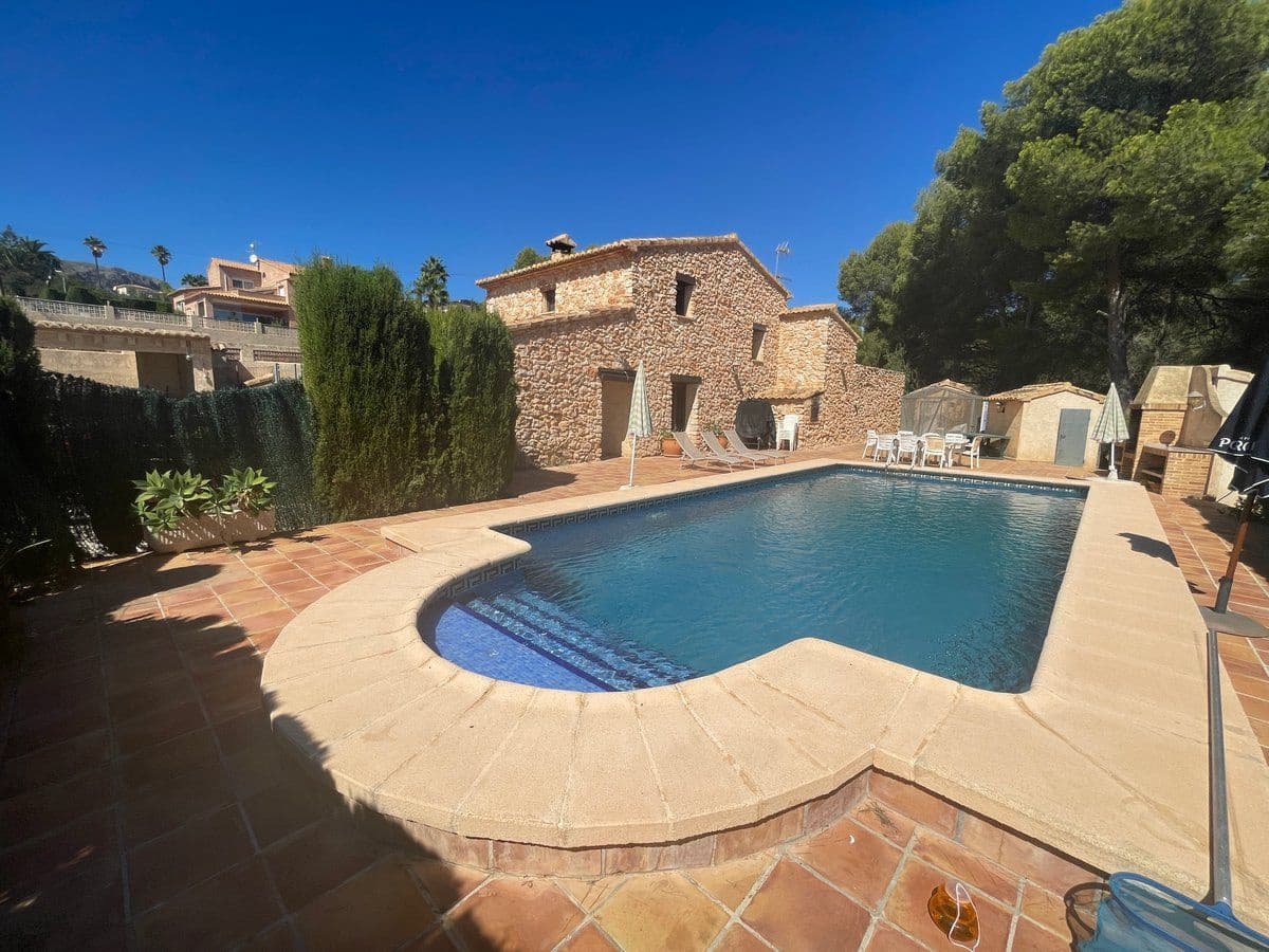 4 quarto Moradia para venda em Calpe / Calp com piscina garagem - 840 000 € (Ref: 7720137)