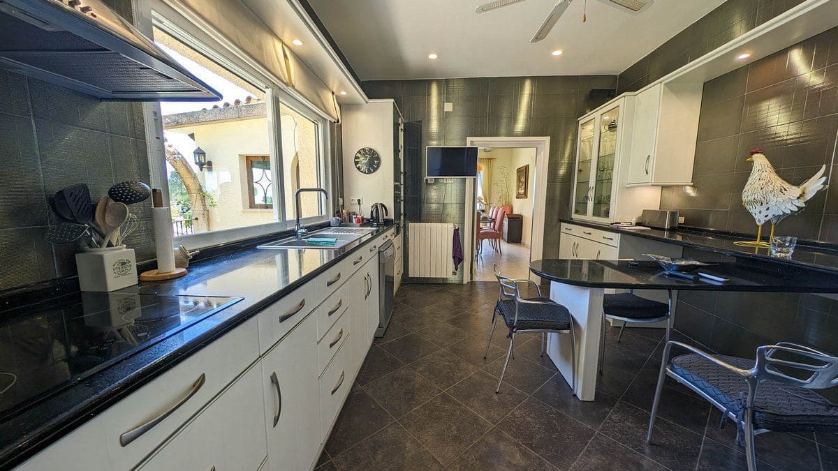 Chalet de 5 habitaciones en Altea en venta con piscina garaje - 1.375.000 € (Ref: 8013787)