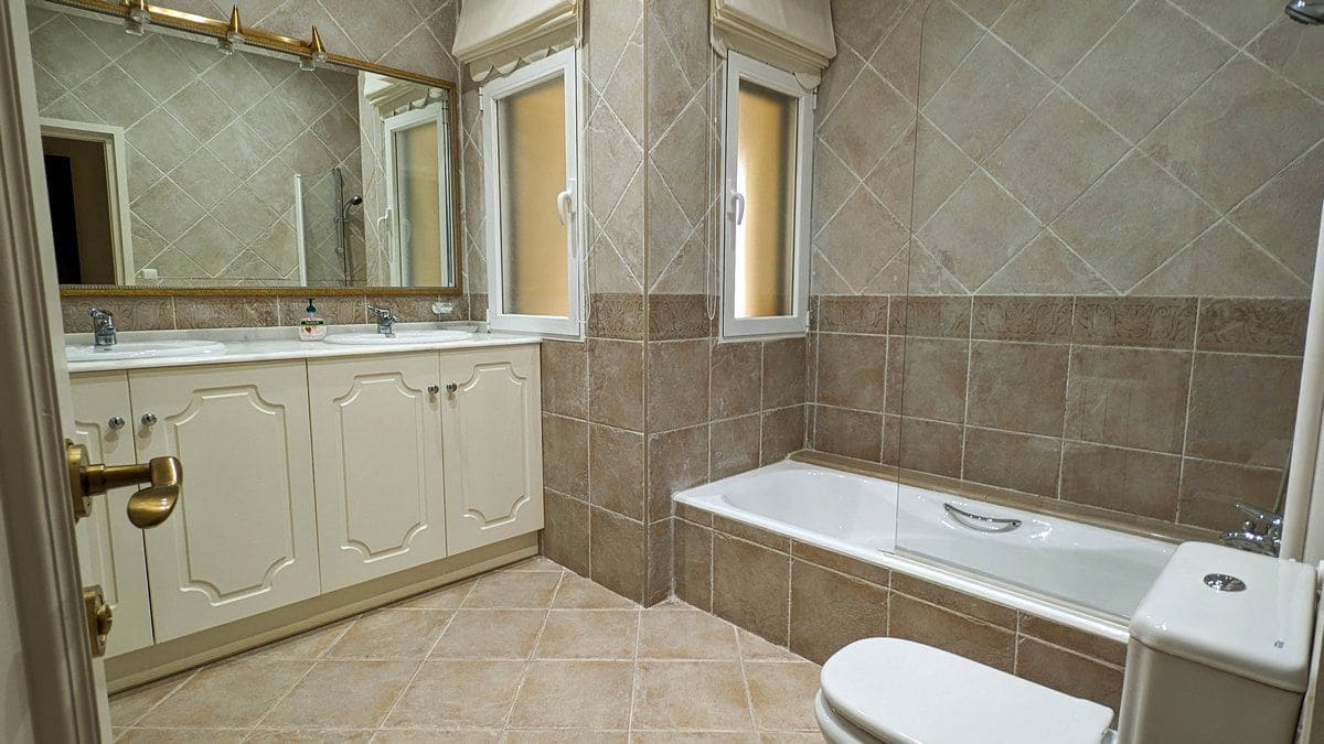 Chalet de 5 habitaciones en Altea en venta con piscina garaje - 1.375.000 € (Ref: 8013787)