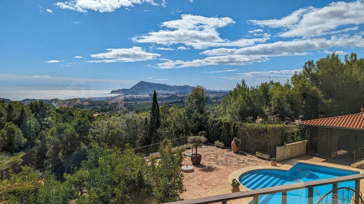 Chalet de 5 habitaciones en Altea en venta con piscina garaje - 1.375.000 € (Ref: 8013787)