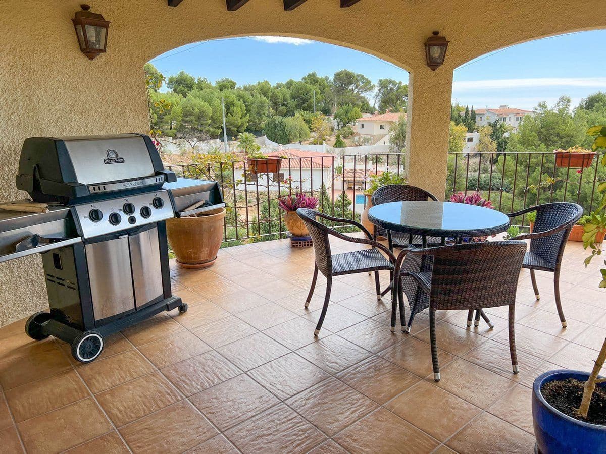 Chalet de 5 habitaciones en Altea en venta con piscina garaje - 1.375.000 € (Ref: 8013787)