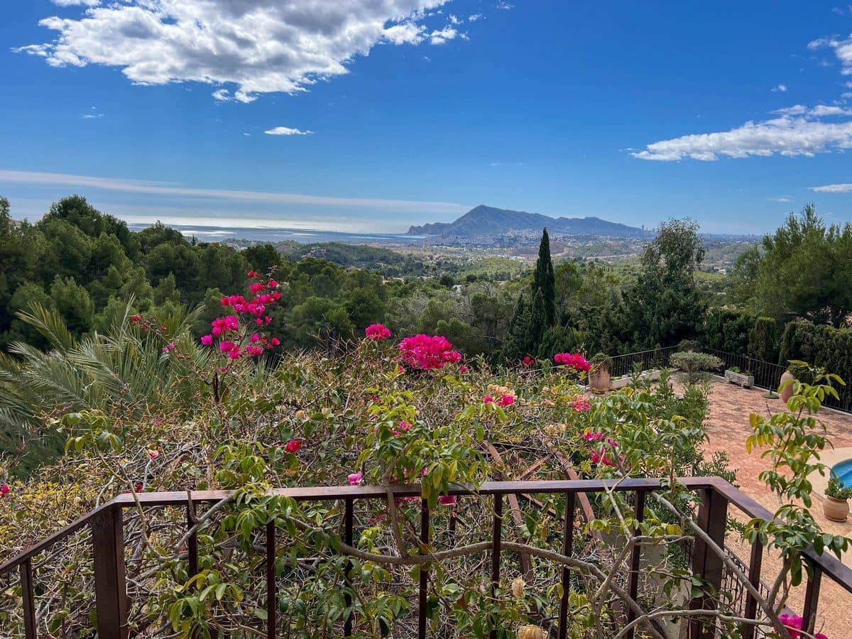 Chalet de 5 habitaciones en Altea en venta con piscina garaje - 1.375.000 € (Ref: 8013787)