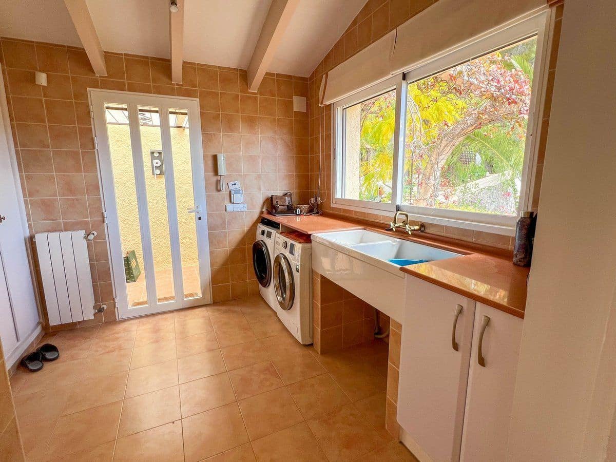 Chalet de 5 habitaciones en Altea en venta con piscina garaje - 1.375.000 € (Ref: 8013787)