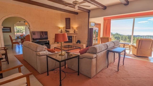 Chalet de 5 habitaciones en Altea en venta con piscina garaje - 1.375.000 € (Ref: 8013787)