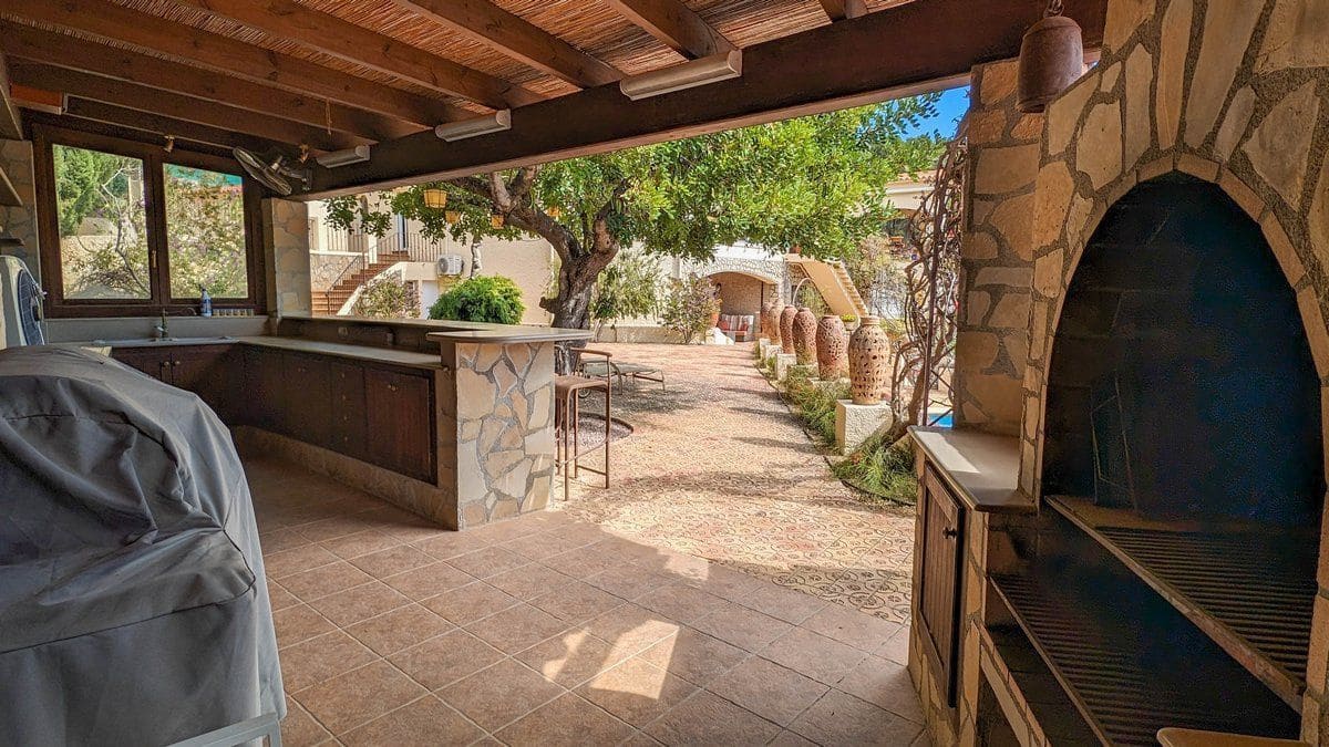 Chalet de 5 habitaciones en Altea en venta con piscina garaje - 1.375.000 € (Ref: 8013787)