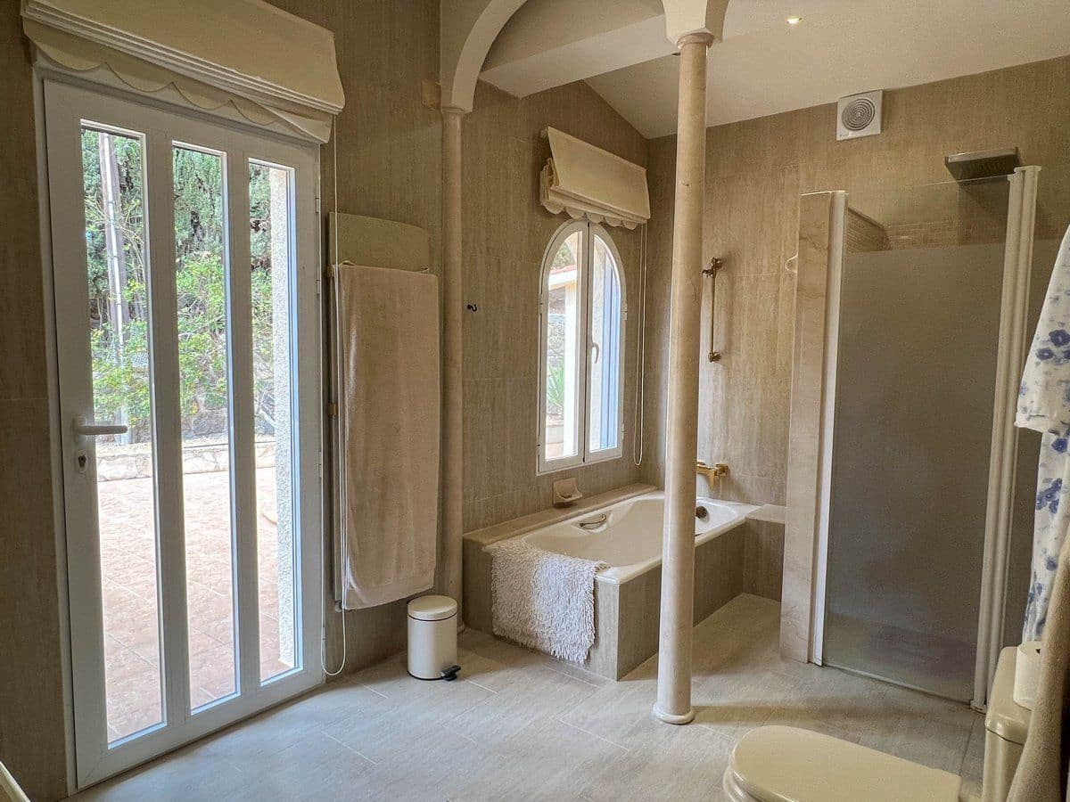 Chalet de 5 habitaciones en Altea en venta con piscina garaje - 1.375.000 € (Ref: 8013787)