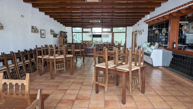 Erhverv til salg i Calpe / Calp med garage - € 390.000 (Ref: 8026525)