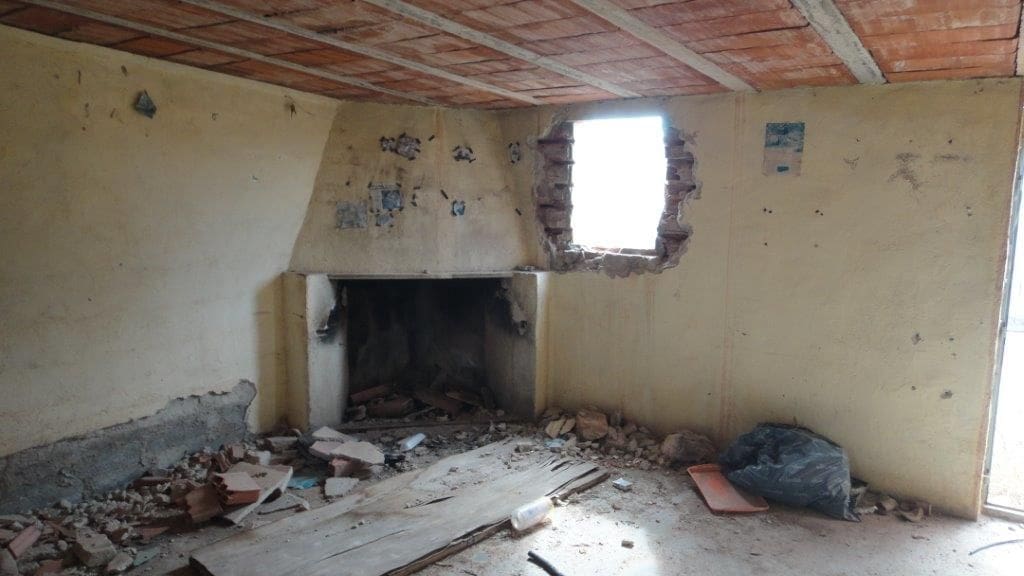 Grunde uden byggetilladelser til salg i Relleu - € 245.000 (Ref: 8039605)