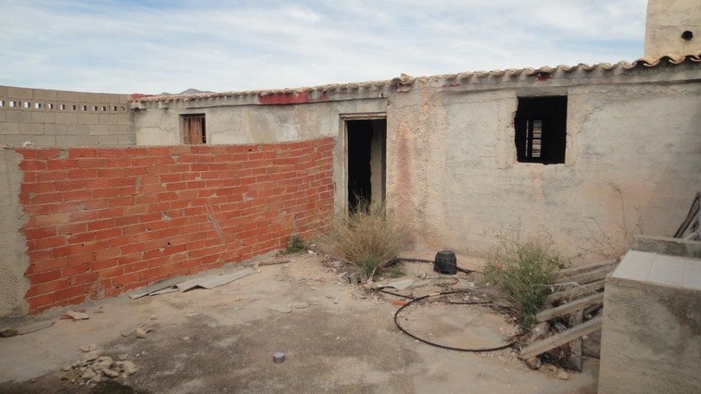 Grunde uden byggetilladelser til salg i Relleu - € 245.000 (Ref: 8039605)