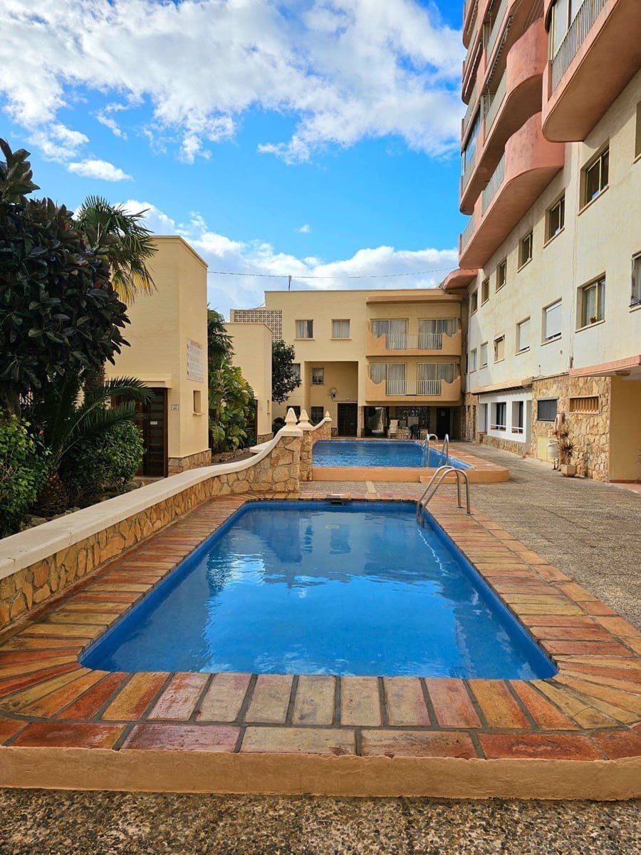 2 Zimmer Apartment zu verkaufen in Calpe / Calp mit Pool - 286.500 € (Ref: 8116850)