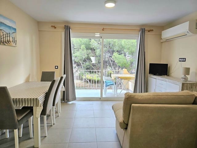 Apartamento de 2 habitaciones en Pueblo, Calpe / Calp en venta con piscina - 286.500 € (Ref: 8116850)