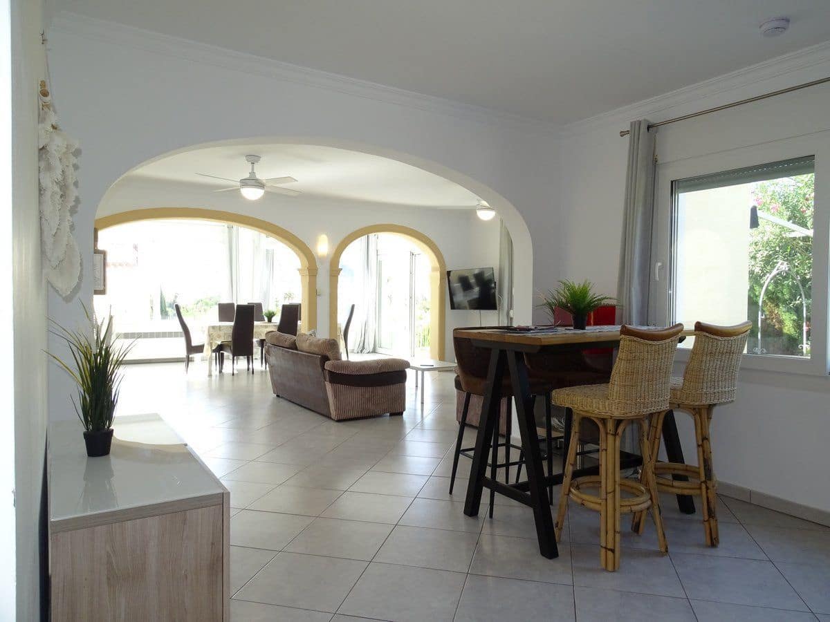 3 quarto Moradia para venda em Calpe / Calp com piscina garagem - 725 000 € (Ref: 8675486)