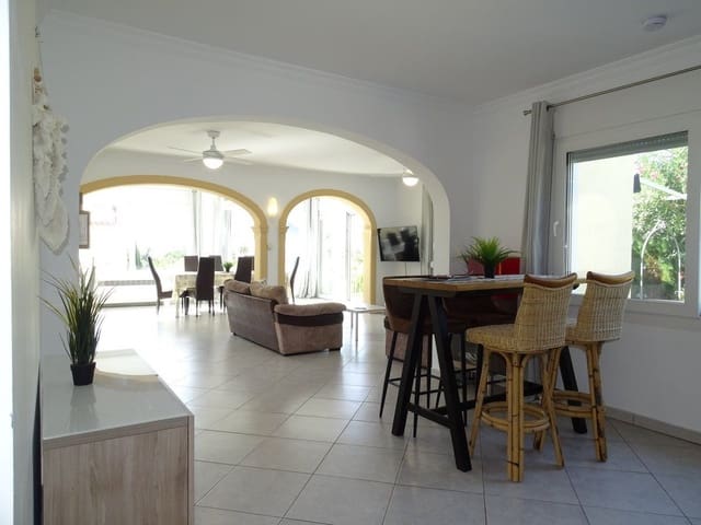 3 quarto Moradia para venda em Calpe / Calp com piscina garagem - 725 000 € (Ref: 8675486)