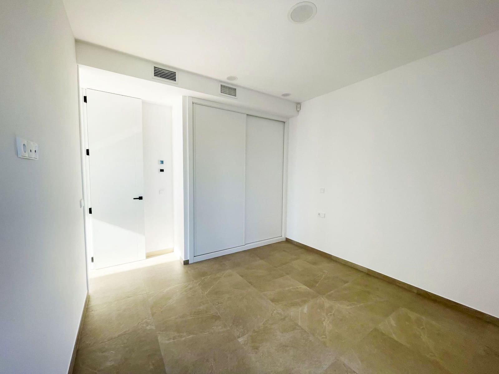 3 bedroom Villa for sale in Benissa with pool garage - € 1,175,000 (Ref: 8757326)