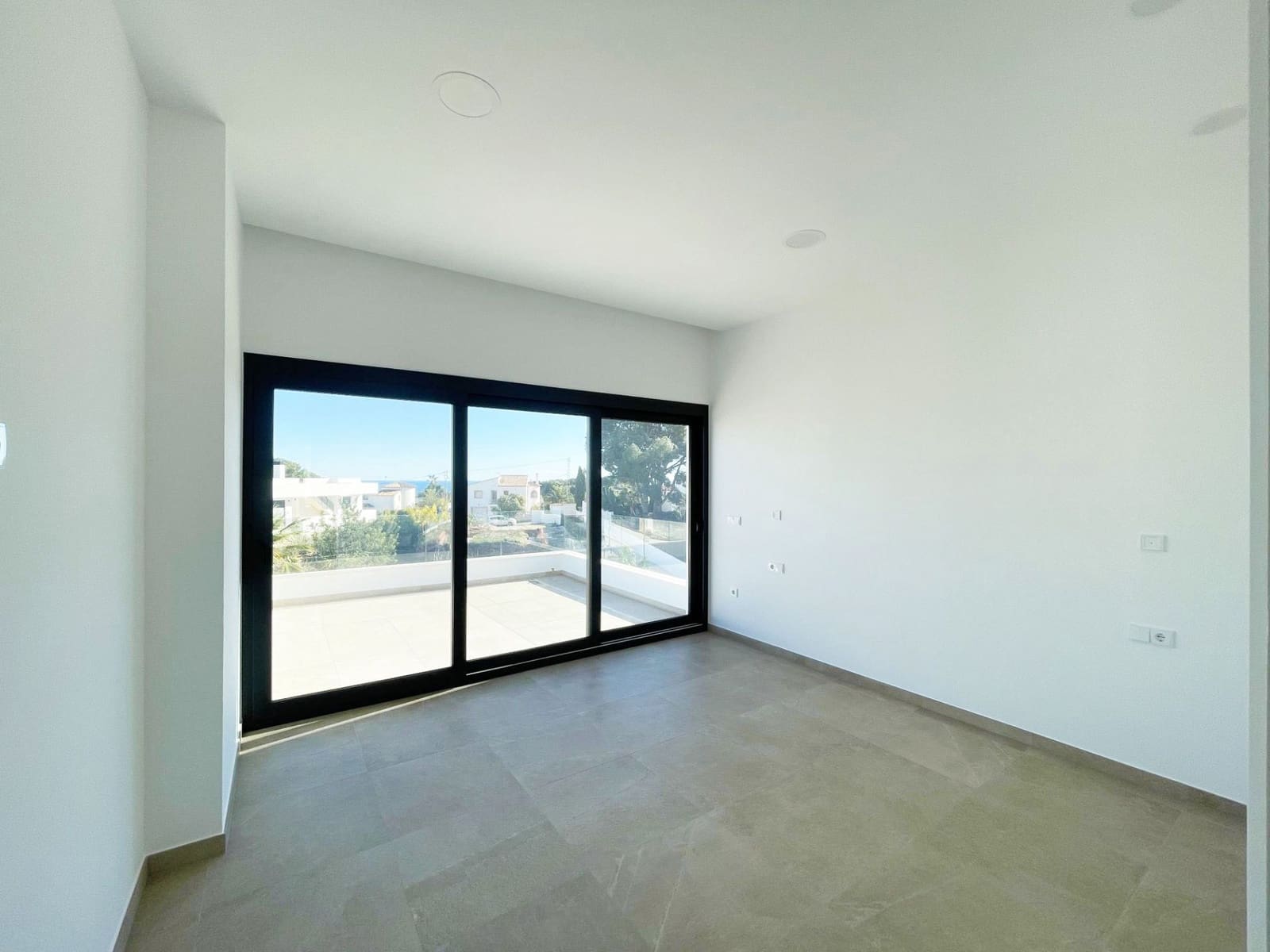 3 bedroom Villa for sale in Benissa with pool garage - € 1,175,000 (Ref: 8757326)