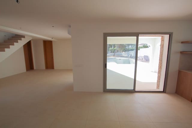 3 bedroom Villa for sale in Moraira, Teulada-Moraira with pool garage - € 1,250,000 (Ref: 8757332)