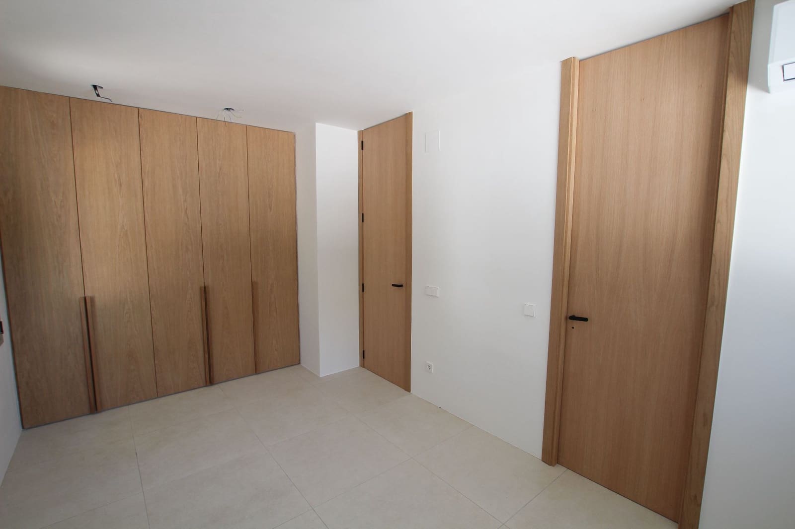 3 bedroom Villa for sale in Moraira with pool garage - € 1,250,000 (Ref: 8757332)