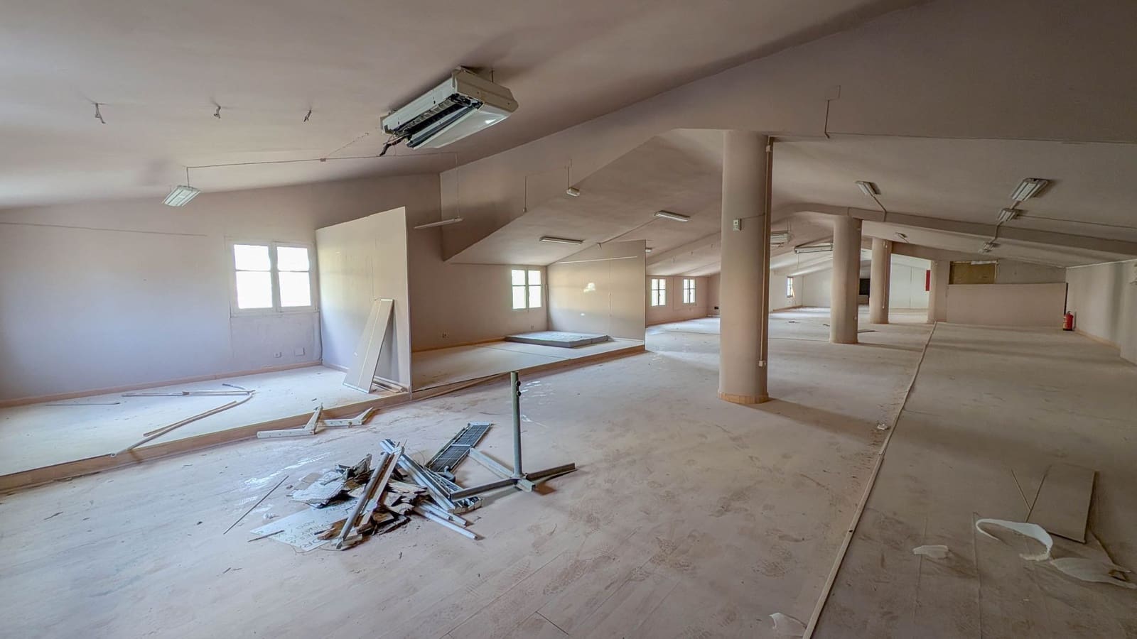 Erhverv til salg i Calpe / Calp - € 3.175.000 (Ref: 8763434)