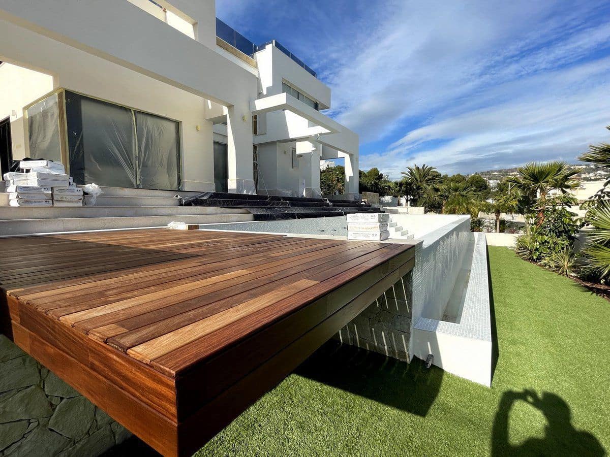 4 bedroom Villa for sale in Benissa with pool - € 2,260,000 (Ref: 8770008)